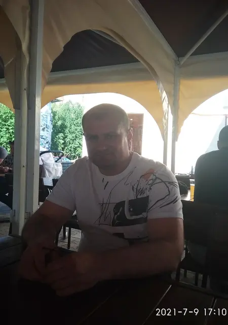 Я Максим, 40, из Сургута, ищу знакомства без обязательств