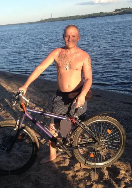 Дмитрий из Череповца, мне 44, познакомлюсь на одну ночь