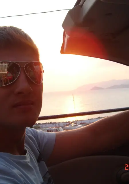 Саша из Екатеринбурга, мне 44, познакомлюсь на одну ночь