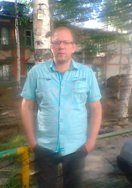 Я Артем, 50, из Сургута, ищу знакомство для общения