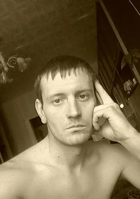 Я Владимир, 38, из Арсеньева, ищу знакомства на одну ночь