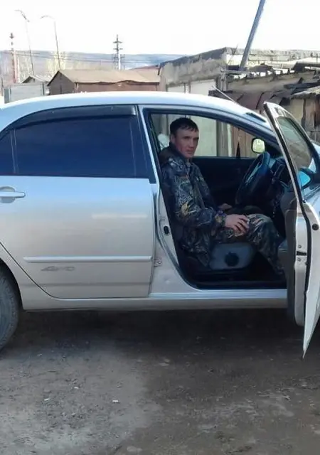 Я Санёк, 49, из Ленска, ищу знакомства без обязательств