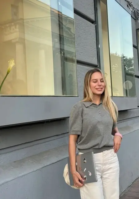 Вика из Орла, ищу на сайте приятное времяпровождение