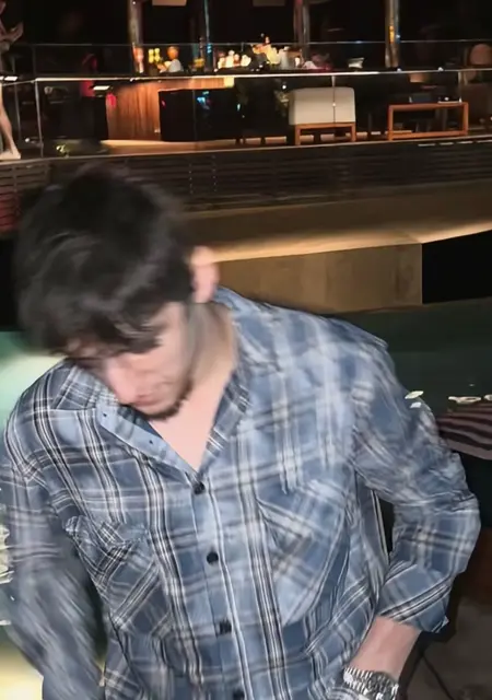 Kamil из Махачкалы, мне 20, познакомлюсь для общения