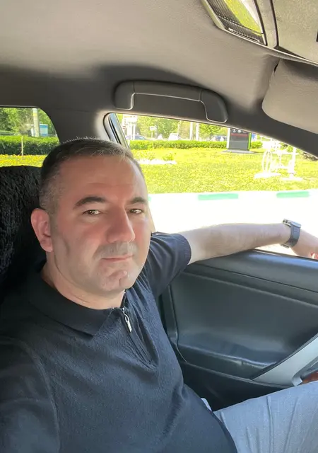 Я Эминь, 42, из Ульяновска, ищу знакомство для постоянных отношений