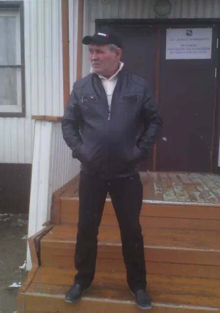 Я Игорь, 60, знакомлюсь на одну ночь в Нижневартовске