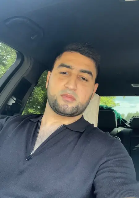 Алан из Пушкина, мне 32, познакомлюсь для открытые отношения