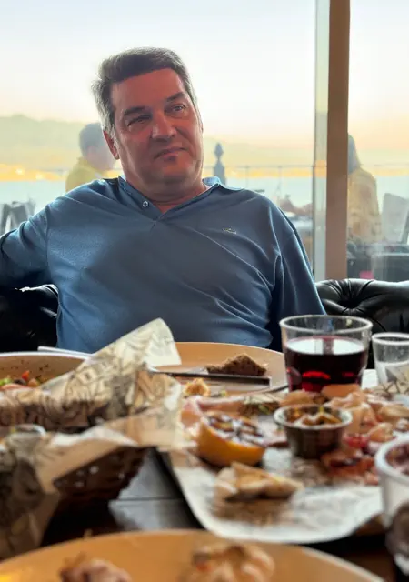 Я Саша, 46, из Новороссийска, ищу знакомство для совместных путешествий