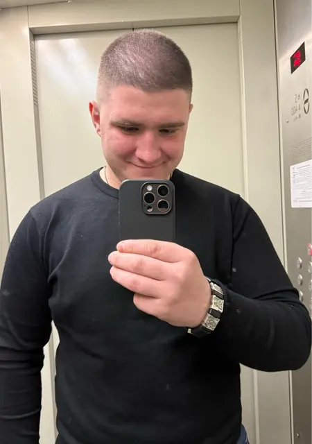 Я Артем, 28, знакомлюсь для приятного времяпровождения в Курске