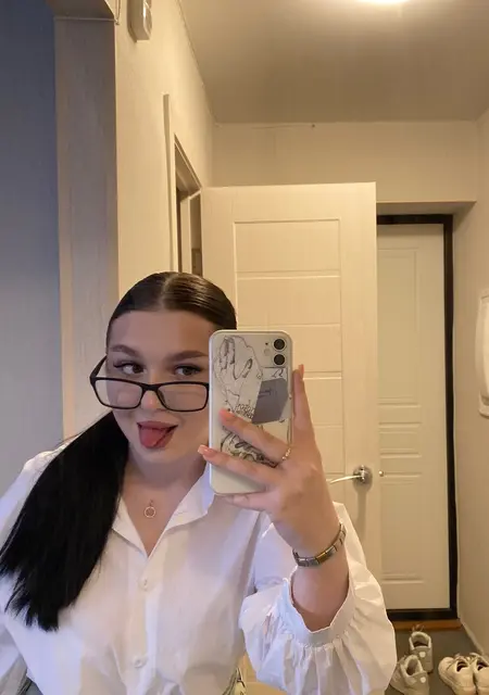 Кристина из Иркутска, мне 20, познакомлюсь для вирта