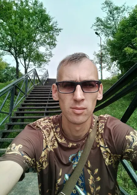 Я Виталез, 39, знакомлюсь без обязательств в Камне-Рыболове