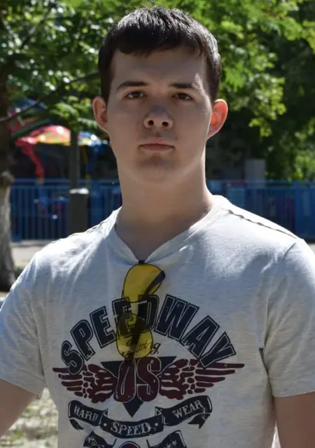 Данил из Северска, мне 22, познакомлюсь без обязательств