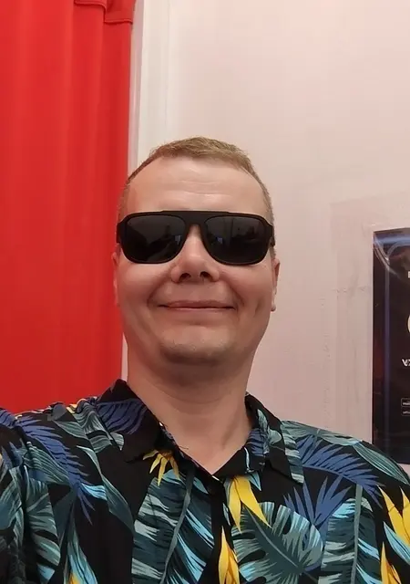 Я Ivan, 37, из Колпина, ищу знакомства без обязательств