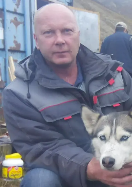 Олег из Учалов, ищу на сайте знакомства на одну ночь