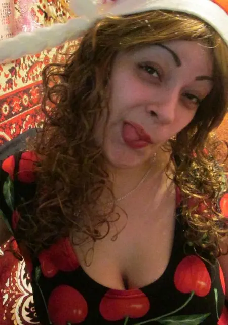 Я Надежда, 36, знакомлюсь для вирта в Самаре