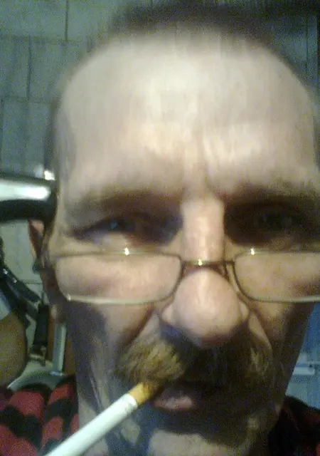 Я Петр, 63, из Санкт-Петербурга, ищу знакомства на одну ночь