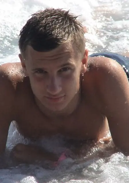 Artur из Махачкалы, ищу на сайте знакомства без обязательств