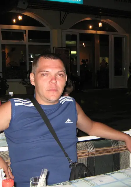 Я Дмитрий, 41, из Заокского, ищу знакомства на одну ночь