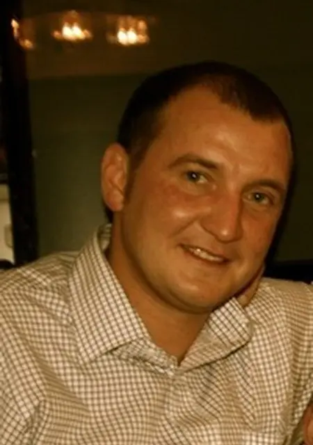 Я Дмитрий, 42, из Смоленска, ищу знакомства без обязательств