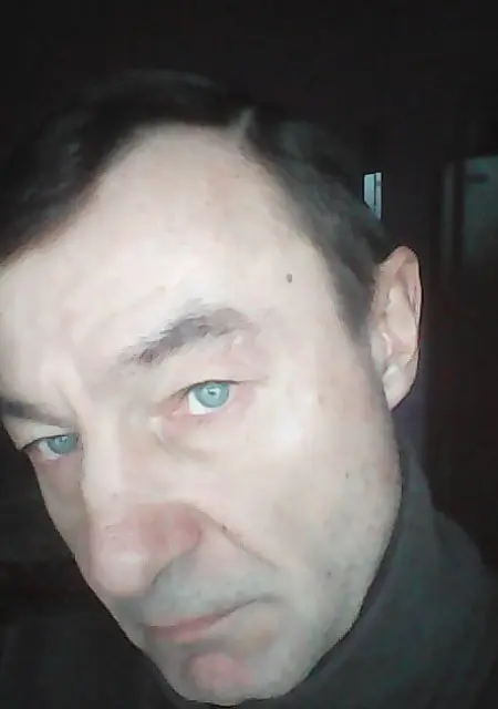 Александр из Крымска, ищу на сайте знакомства без обязательств