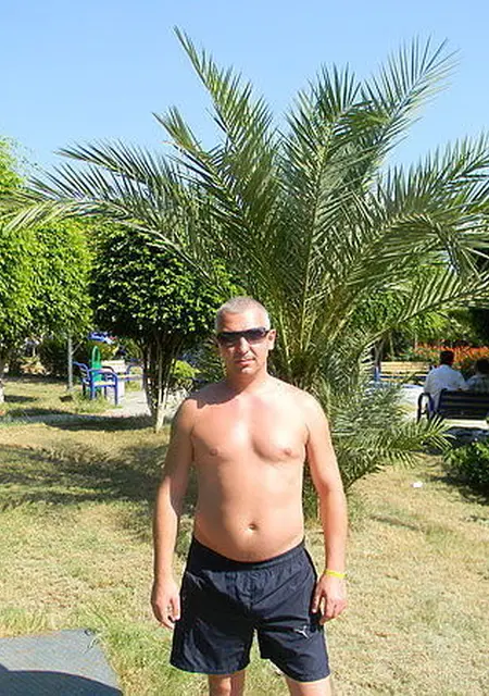 Александр з Світловодськ, шукаю на сайті знайомства без зобов'язань