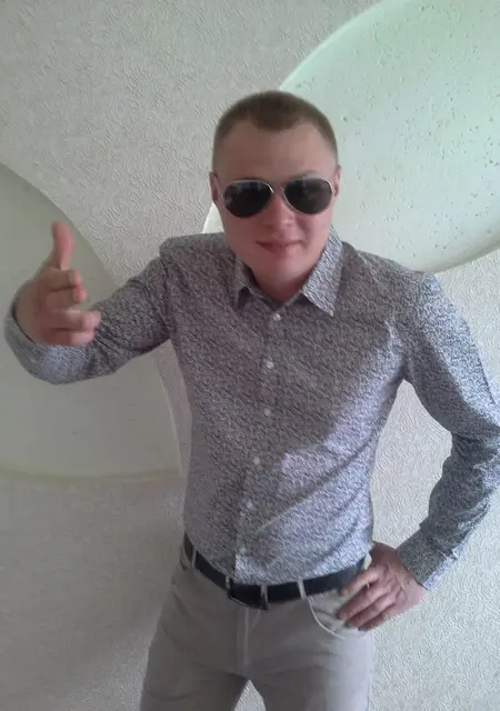 Я Maks, 34, из Павловска, ищу знакомства без обязательств