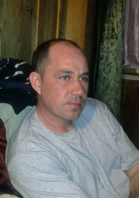 Костя из Свободного, ищу на сайте знакомства на одну ночь