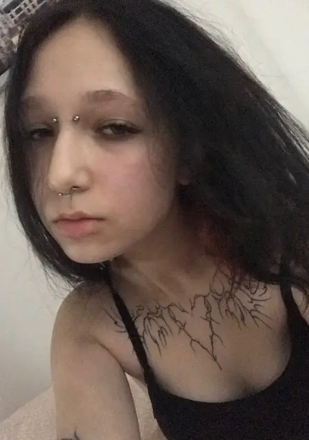 Ника из Челябинска, ищу на сайте общение