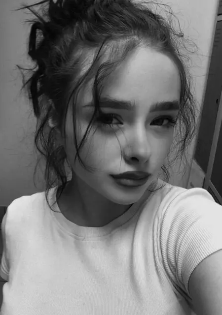 Арина из Березников, ищу на сайте дружбу