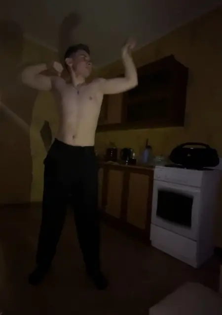 Кирилл из Иванова, мне 20, познакомлюсь на одну ночь