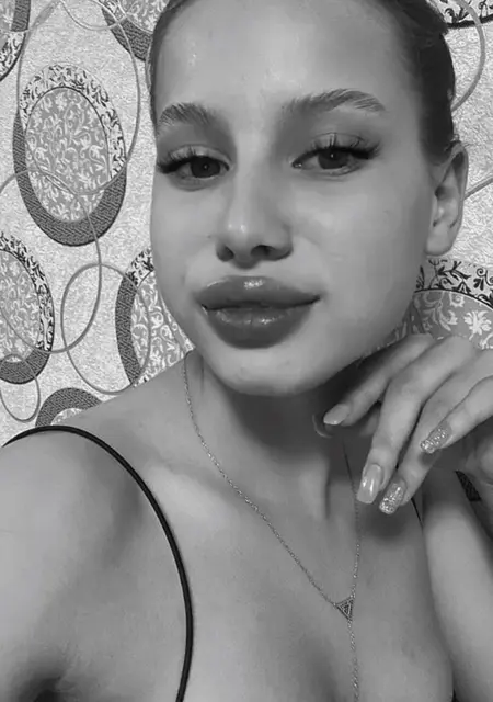 Я Карина, 19, из Омска, ищу знакомство для дружбы