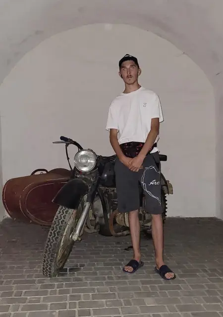 Я Владимир, 19, знакомлюсь для вирта в Великом Новгороде