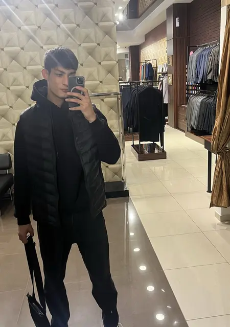 Я Ruhs, 19, из Санкт-Петербурга, ищу знакомства без обязательств