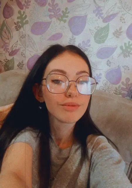 Настя из Екатеринбурга, мне 25, познакомлюсь для общения