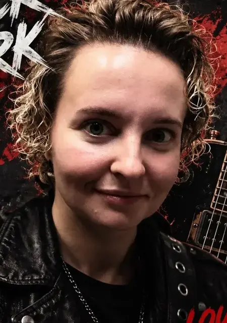 Я Сашканепростая, 31, из Санкт-Петербурга, ищу знакомство для дружбы
