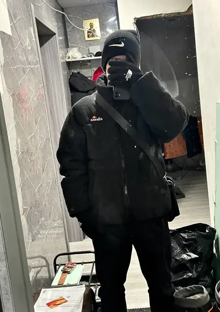 Я Максим, 18, знакомлюсь для общения в Екатеринбурге