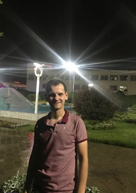 Я Игорь, 33, знакомлюсь на одну ночь в Каменске