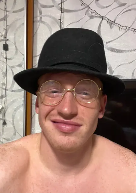 Я Oleg, 19, из Нижнего Тагила, ищу знакомство для общения