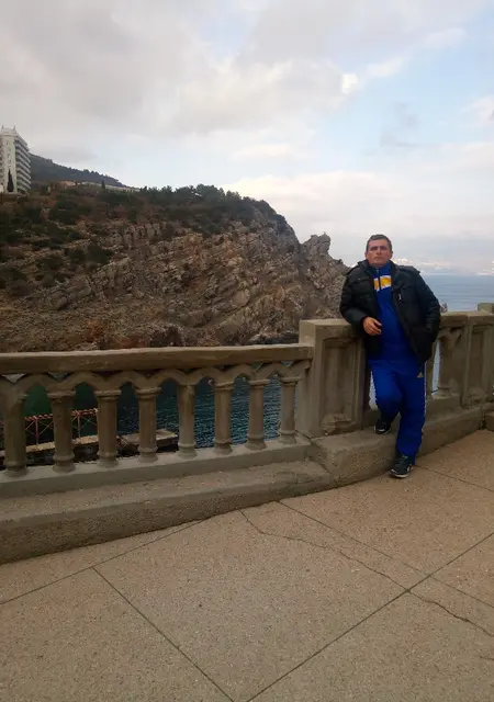 Я Олег, 50, знакомлюсь на одну ночь в Симферополе