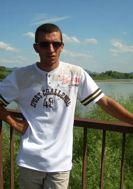 Влад из Виноградова, мне 42, познакомлюсь для приятного времяпровождения