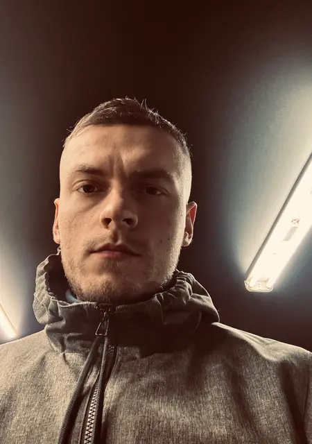 Я Артем, 28, знакомлюсь без обязательств в Кирове