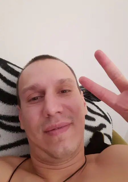 Артём из Видного, мне 37, познакомлюсь для дружбы