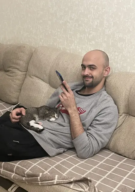 Макс из Дмитрова, мне 23, познакомлюсь для открытые отношения