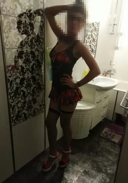 Я Юлия, 33, из Иркутска, ищу знакомства без обязательств