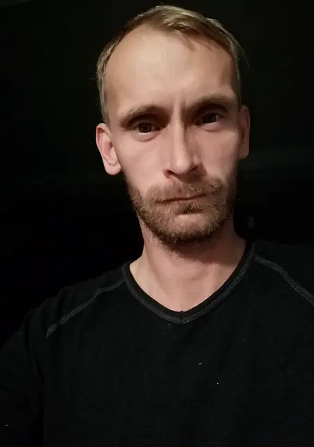 Я Михаил, 36, из Горно-Алтайска, ищу знакомство для постоянных отношений