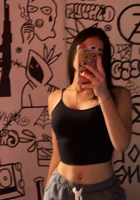 Я Polina, 25, из Первоуральска, ищу знакомство для приятного времяпровождения