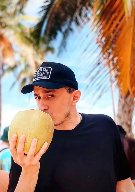 Кирилл из Домодедова, мне 31, познакомлюсь для приятного времяпровождения