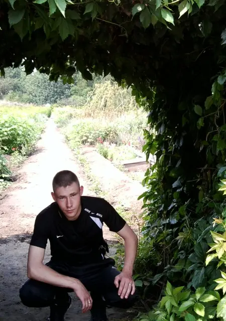 Я Андрей, 32, из Рубцовска, ищу знакомства без обязательств