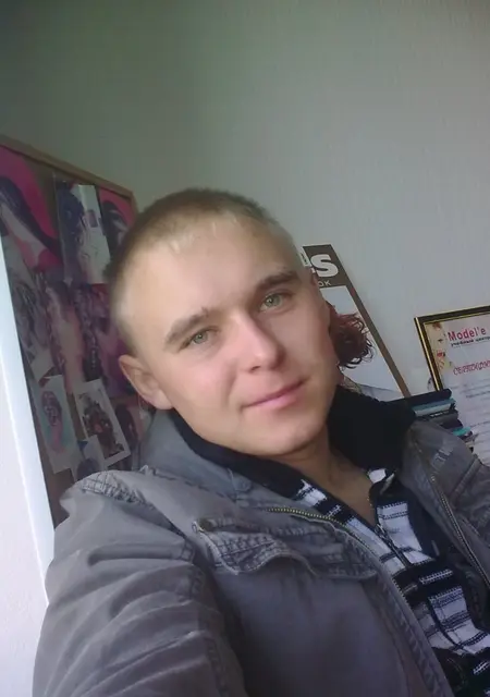 Slava из Пскова, ищу на сайте общение