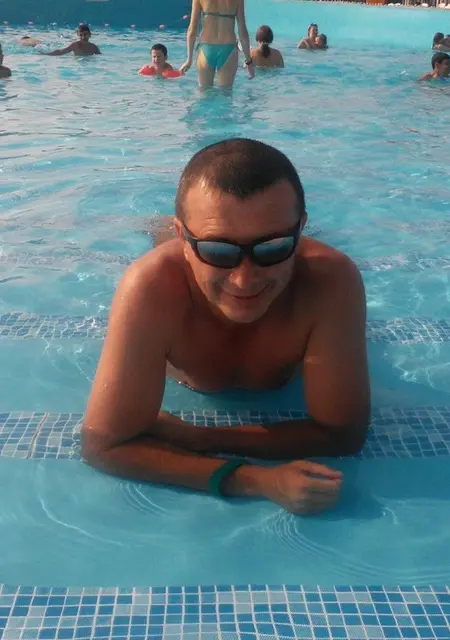 Я Андрей, 49, знакомлюсь для постоянных отношений в Донецке